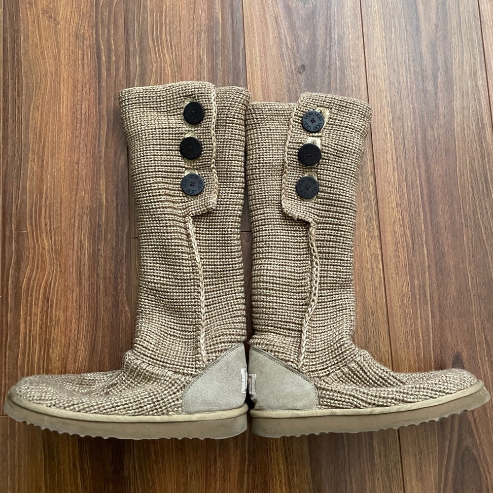 Ugg’s Classic Cardy